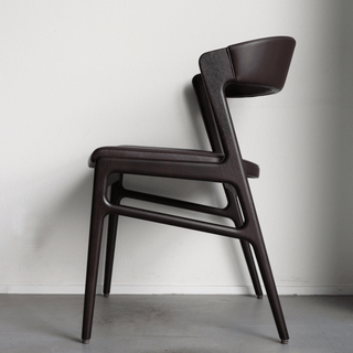 PM205_BOND_chair