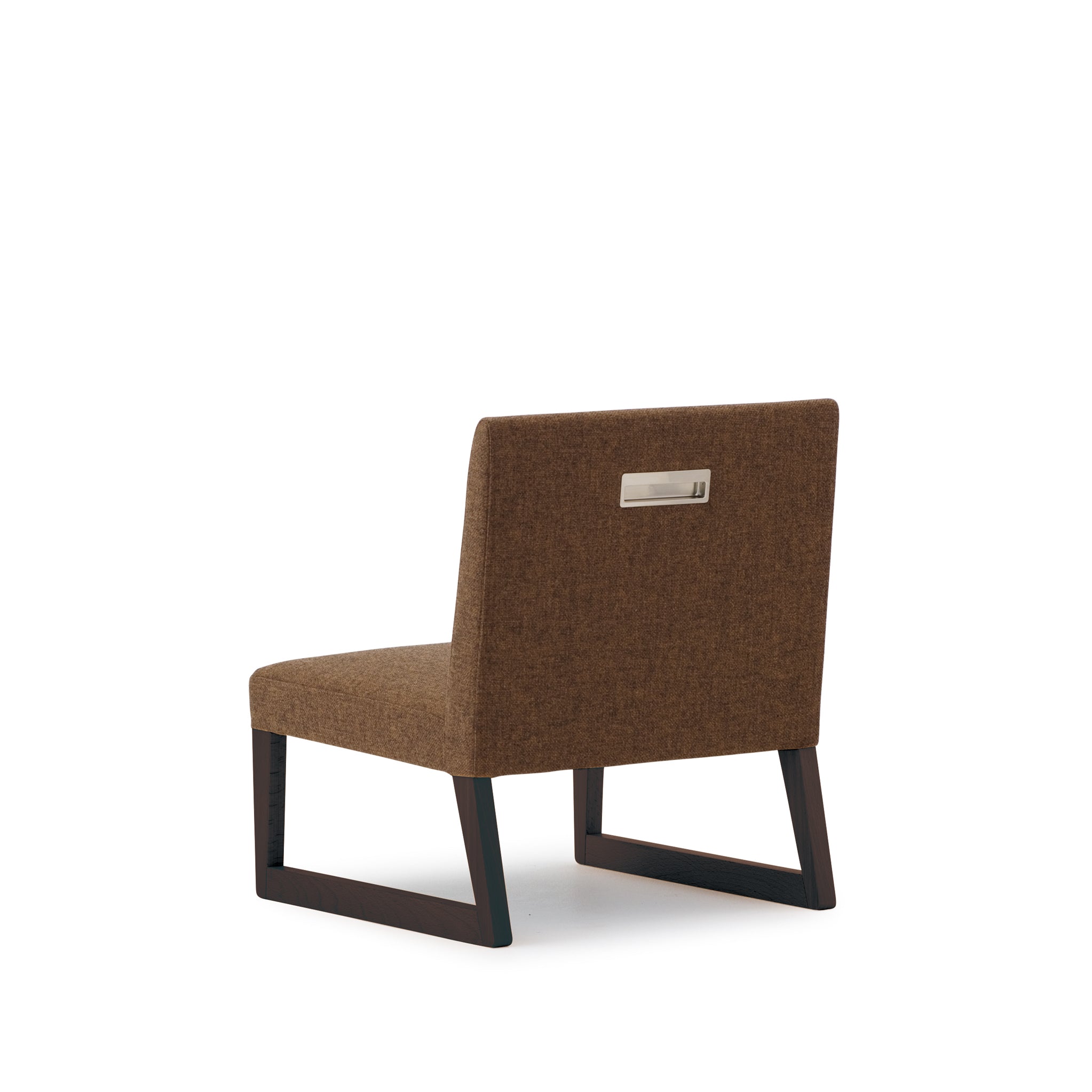 PM140_LEEVEN_low chair – ROCKSTONE